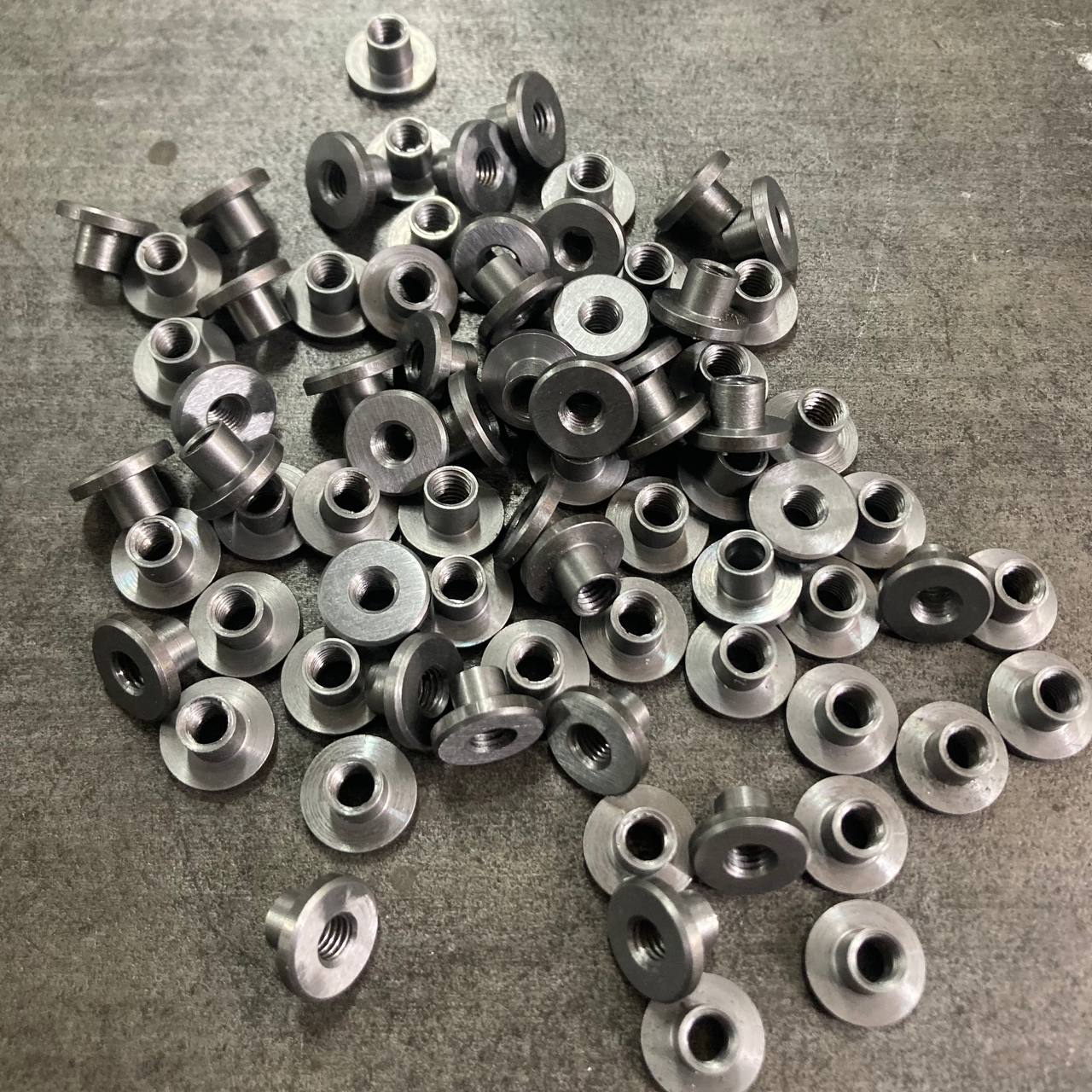 large-head diameter bottle mount bosses
